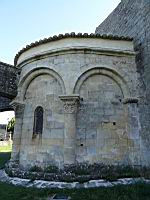Saint-Julien-Du-Serre, Eglise romane, Chevet (2)